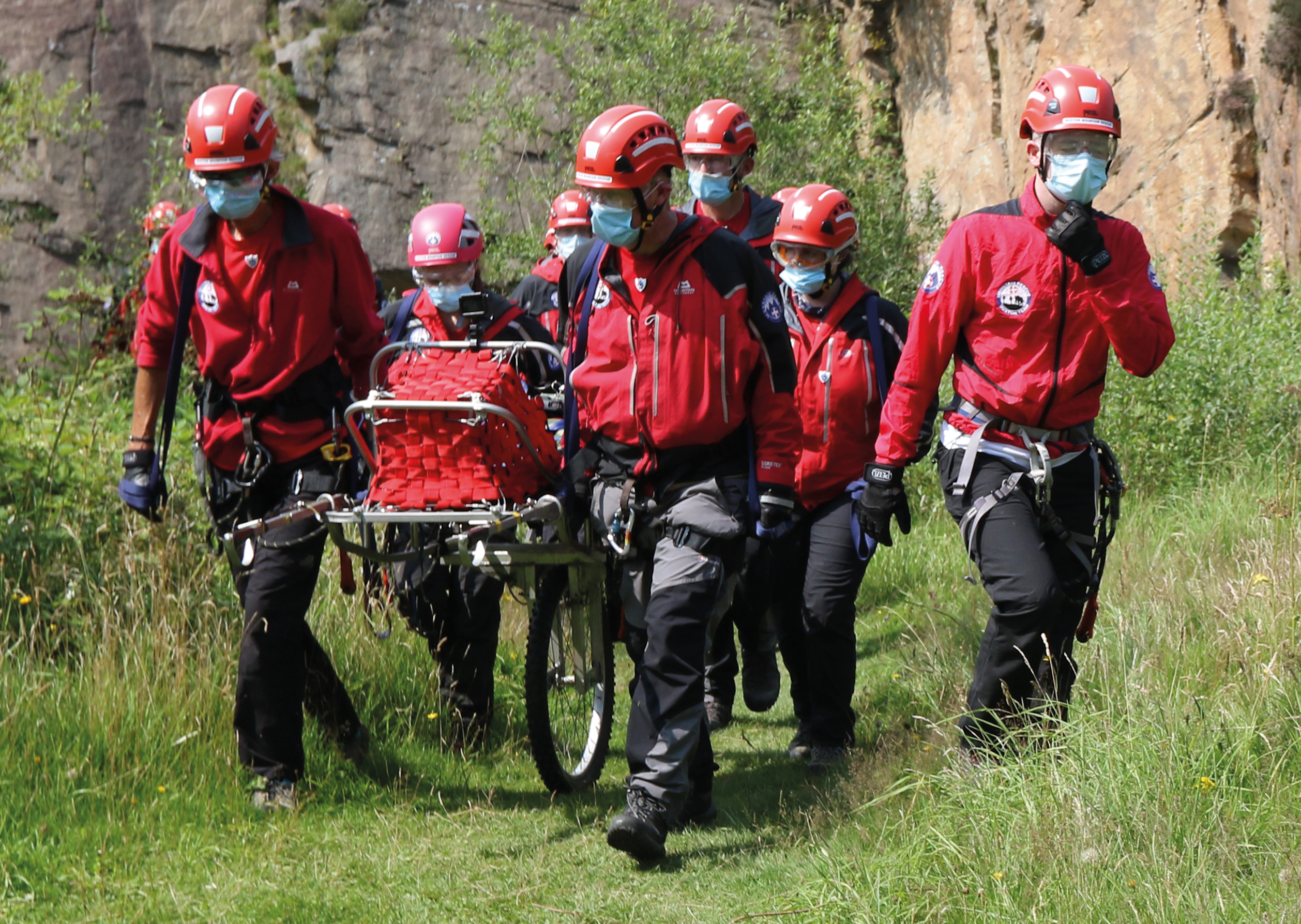 mountain rescue team